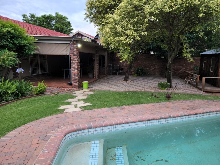 3 Bedroom Property for Sale in Flamwood North West